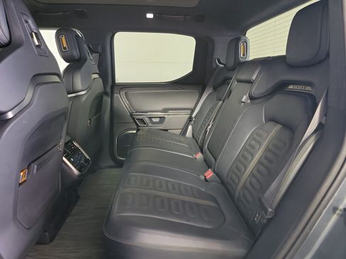 Used 2022 Rivian R1T Adventure AWD/4WD image 21