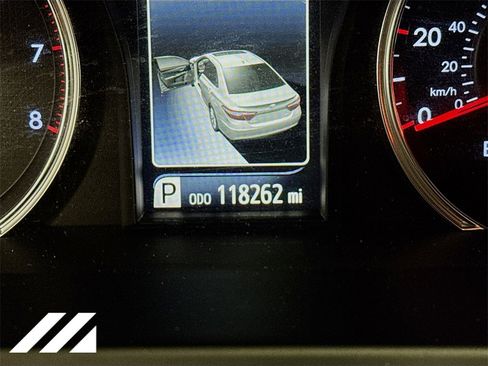 Used 2015 Toyota Camry SE image 13