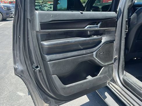 Used 2023 Jeep Wagoneer 4WD w/ Convenience Group I image 20