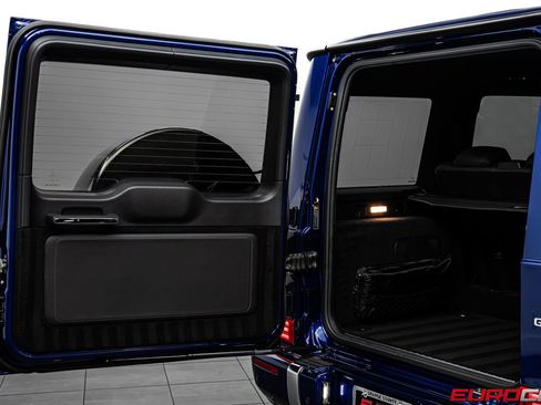 Used 2022 Mercedes-Benz G 63 AMG 4MATIC w/ G Manufaktur Interior Package image 16
