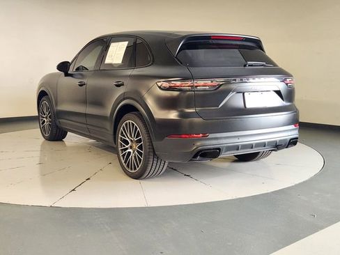 Used 2021 Porsche Cayenne AWD/4WD image 6