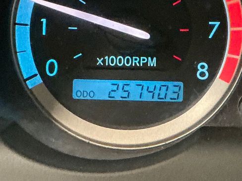 Used 2004 Toyota Sienna XLE Limited image 18