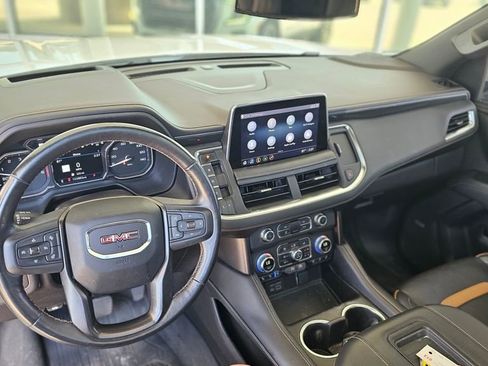 Used 2021 GMC Yukon AT4 w/ AT4 Premium Package AWD/4WD image 10