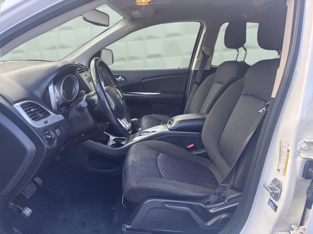 Used 2019 Dodge Journey SE w/ Connectivity Group FWD image 10