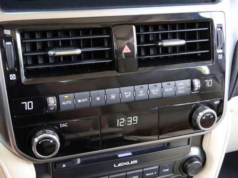 Used 2023 Lexus GX 460 Premium AWD/4WD image 27