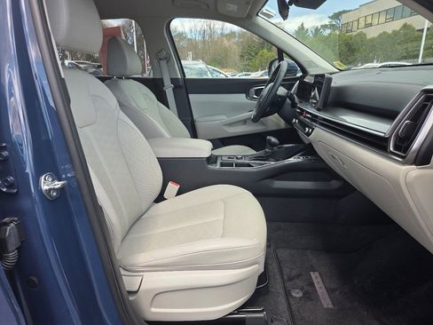 Used 2025 Kia Sorento S AWD/4WD image 27