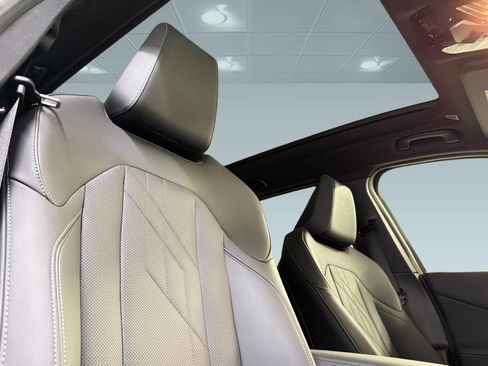 Used 2025 BMW X3 xDrive30i w/ Convenience Package image 14