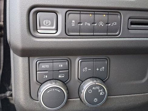 Used 2021 Chevrolet Tahoe LS image 25