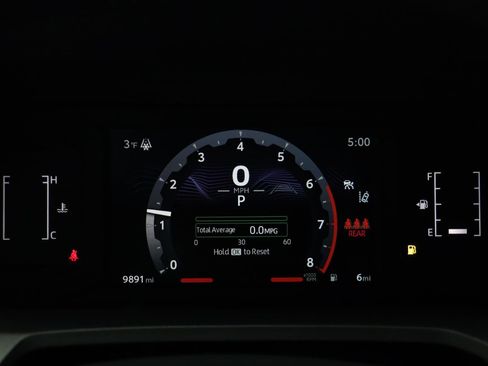 Used 2025 Toyota Tacoma SR image 8