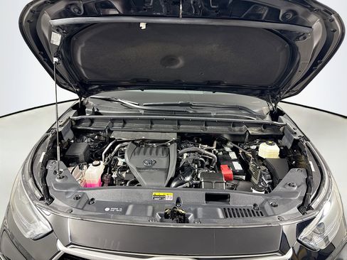 Used 2023 Toyota Highlander XLE image 30