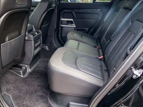 Used 2020 Land Rover Defender 110 S image 18