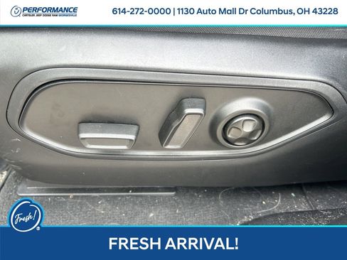 Used 2023 Jeep Grand Cherokee Altitude AWD/4WD image 18