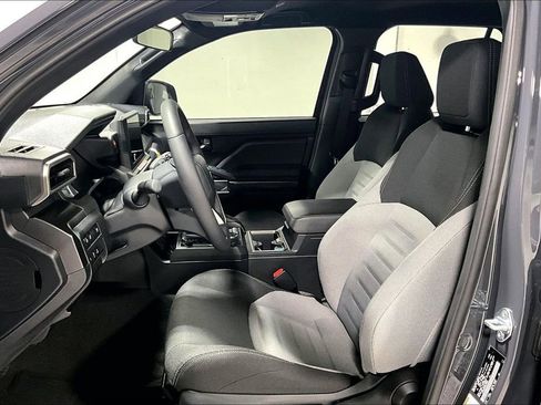 Used 2025 Toyota 4Runner TRD Off-Road image 32