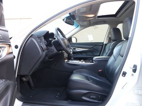 Used 2015 INFINITI Q70 L 3.7 w/ Deluxe Touring Package image 11