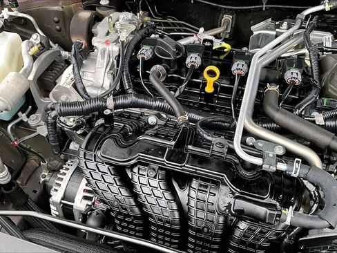 Used 2025 Nissan Altima 2.5 SV image 32