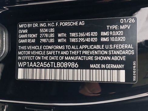 New 2026 Porsche Macan image 38