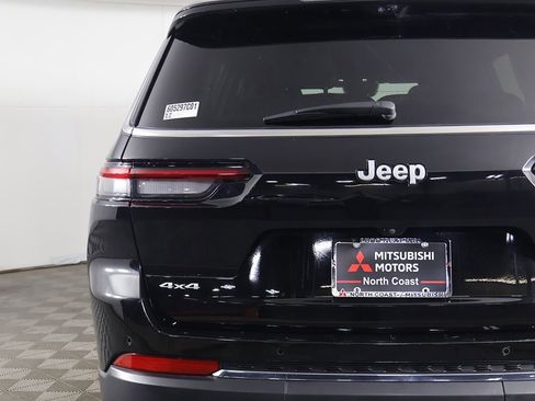 Used 2024 Jeep Grand Cherokee L Limited w/ Luxury Tech Group II image 19