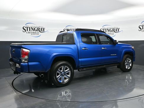 Used 2017 Toyota Tacoma Limited w/ Exterior Package AWD/4WD image 7