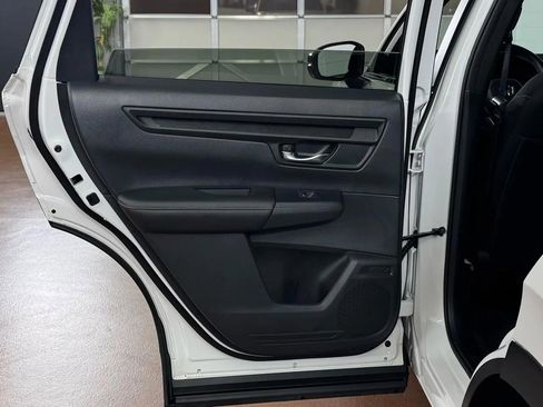 Used 2025 Honda CR-V Sport image 25