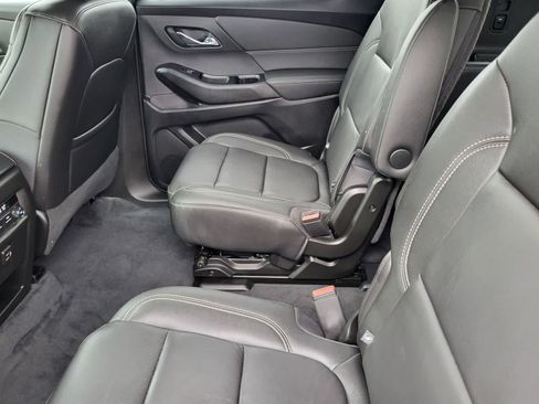 Used 2023 Chevrolet Traverse LT FWD image 27