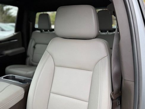 Used 2025 GMC Sierra 1500 SLT w/ SLT Premium Package AWD/4WD image 9