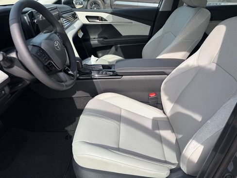 New 2026 Toyota Camry XLE image 8