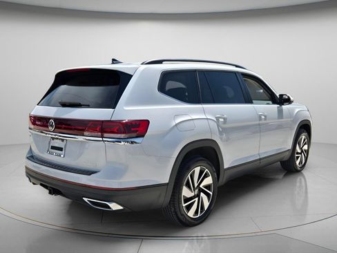 Certified 2026 Volkswagen Atlas SE w/ Panoramic Sunroof Package FWD image 7