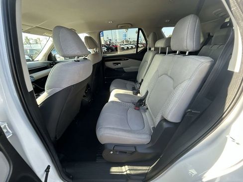 Used 2023 Honda Pilot LX image 21