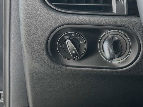 Used 2026 Porsche Macan image 13