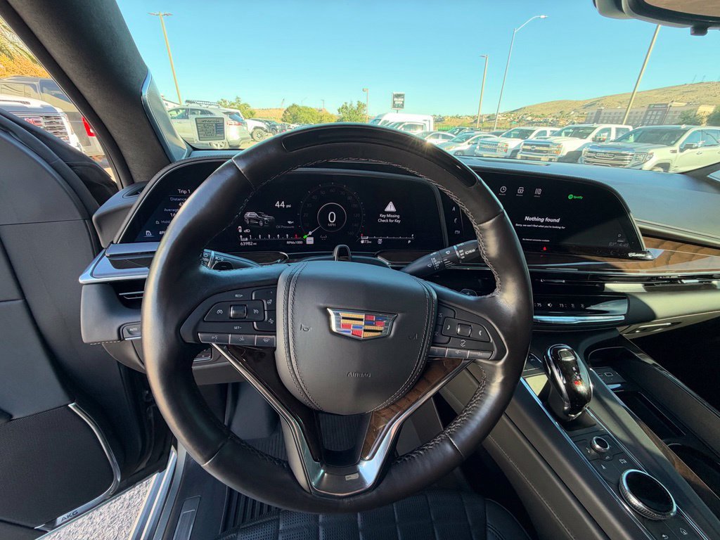Used 2023 Cadillac Escalade ESV Sport Platinum w/ Heavy-Duty Trailer Package AWD/4WD image 12