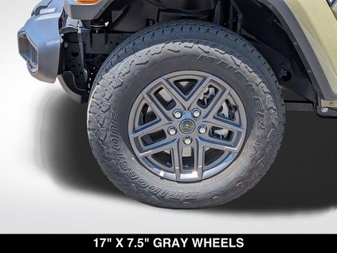 Used 2026 Jeep Gladiator Sport AWD/4WD image 8