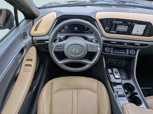 Used 2021 Hyundai Sonata Limited w/ Preferred Accessory Package FWD image 14