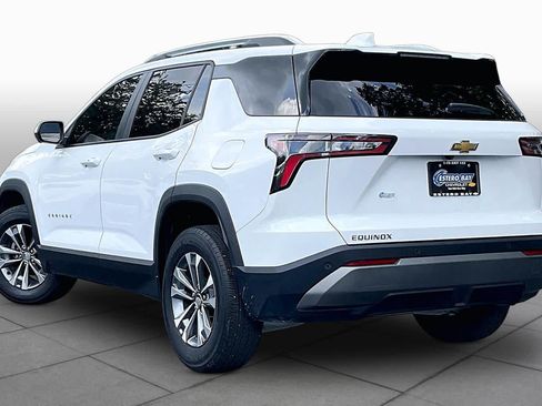 Used 2025 Chevrolet Equinox LT w/ Convenience Package II FWD image 12