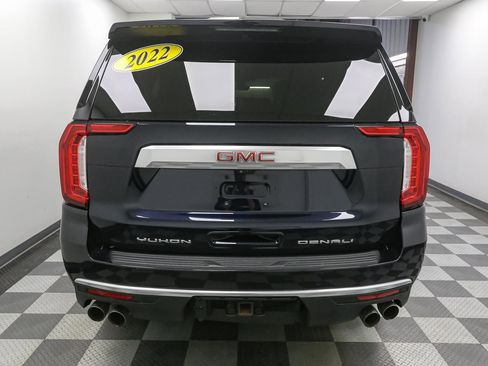 Used 2022 GMC Yukon Denali w/ Denali Premium Package AWD/4WD image 11