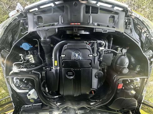 Used 2013 Mercedes-Benz C 250 Sedan image 16