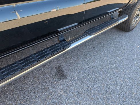 Used 2021 Toyota Tacoma TRD Off-Road image 9