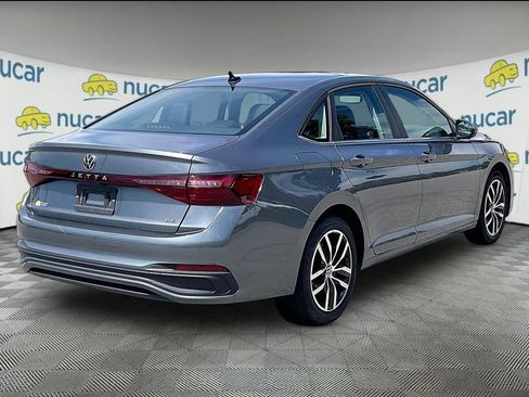 Used 2025 Volkswagen Jetta SE FWD image 6