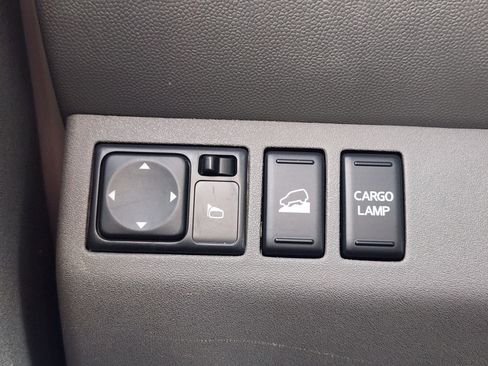 Used 2018 Nissan Frontier SV AWD/4WD image 27