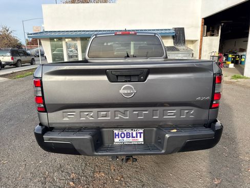 Used 2022 Nissan Frontier S image 4