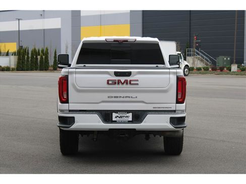 Used 2020 GMC Sierra 3500 Denali w/ Denali Ultimate Package AWD/4WD image 3