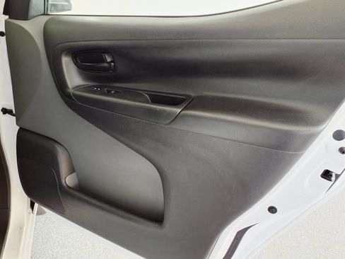 Used 2018 Nissan NV200 SV FWD image 25