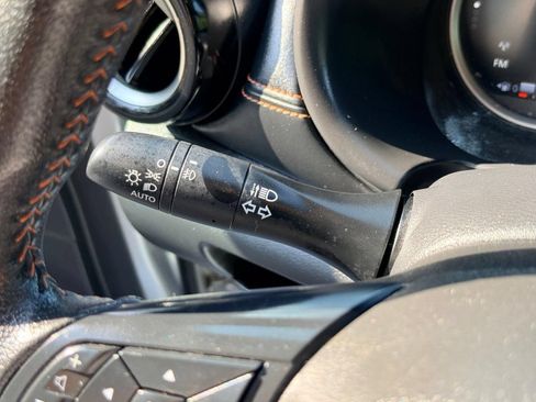 Used 2019 Nissan Kicks SR FWD image 34