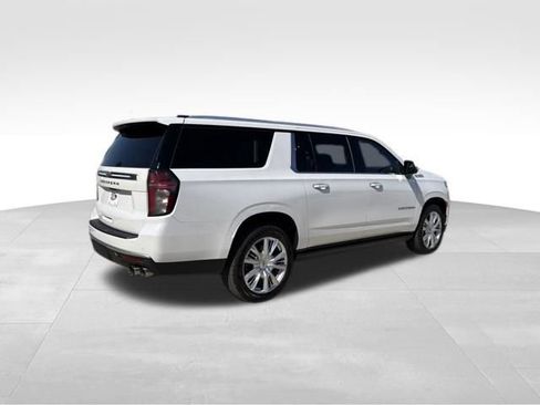 Certified 2022 Chevrolet Suburban High Country AWD/4WD image 5