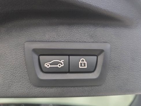 Used 2021 BMW X5 xDrive40i AWD/4WD image 24