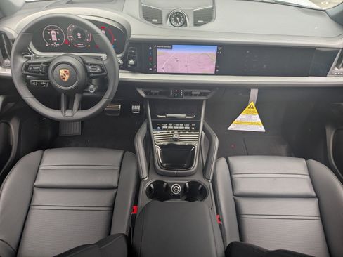 Certified 2025 Porsche Cayenne S AWD/4WD image 23
