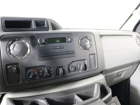 Used 2013 Ford E-150 and Econoline 150 image 25