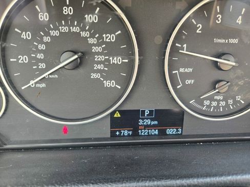 Used 2014 BMW 320i xDrive Sedan image 16