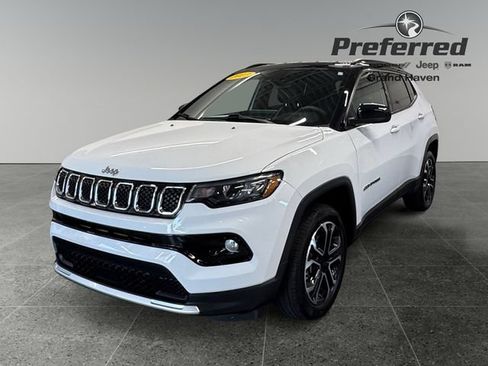 Used 2023 Jeep Compass Limited AWD/4WD image 11