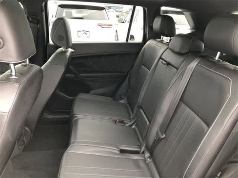 Used 2022 Volkswagen Tiguan SE R-Line image 25