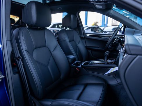 Certified 2026 Porsche Macan S AWD/4WD image 31
